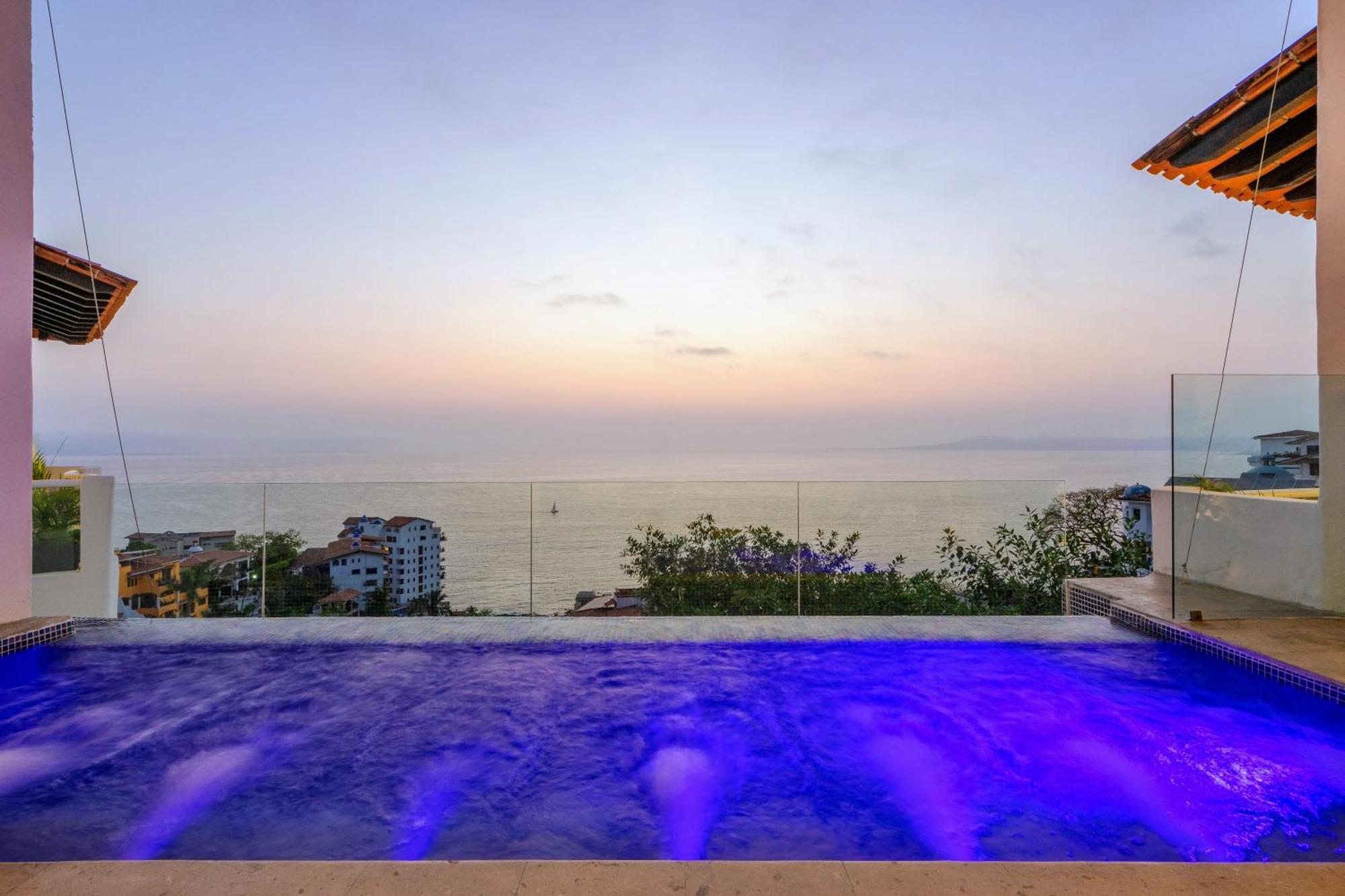 Villa Divina Luxury Boutique - Adults Only Пуэрто-Вальярта Экстерьер фото